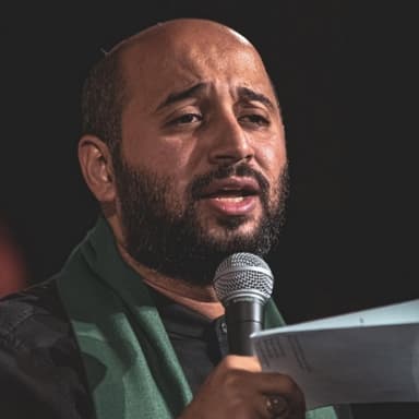وأنا الطريد الذي آويته