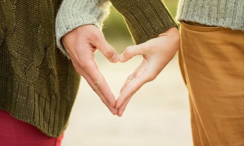 احتياجات الزوجة العاطفية.. مفتاح السعادة الزوجية الذي يجهله الجميع!