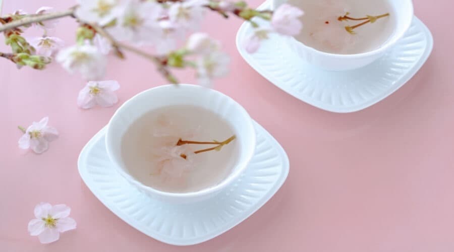 ماء الزهر للرضع: هل هو آمن؟