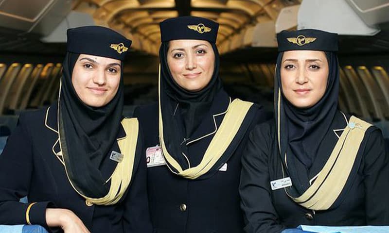 يوم المضيفة الجوية: تكريمٌ لجهودٍ مضنية وابتسامةً تشرق في السماء