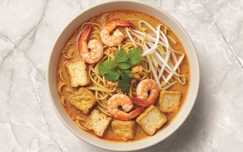 شوربة نودلز اللاكسا