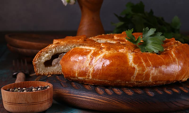 فطيرة اللحم على الطريقة الإيطالية